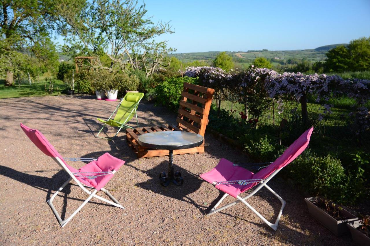 Chambre D'Hotes Chez Leon Pour 1 A 4 Personnes (Adults Only) Chaulgnes Exterior photo